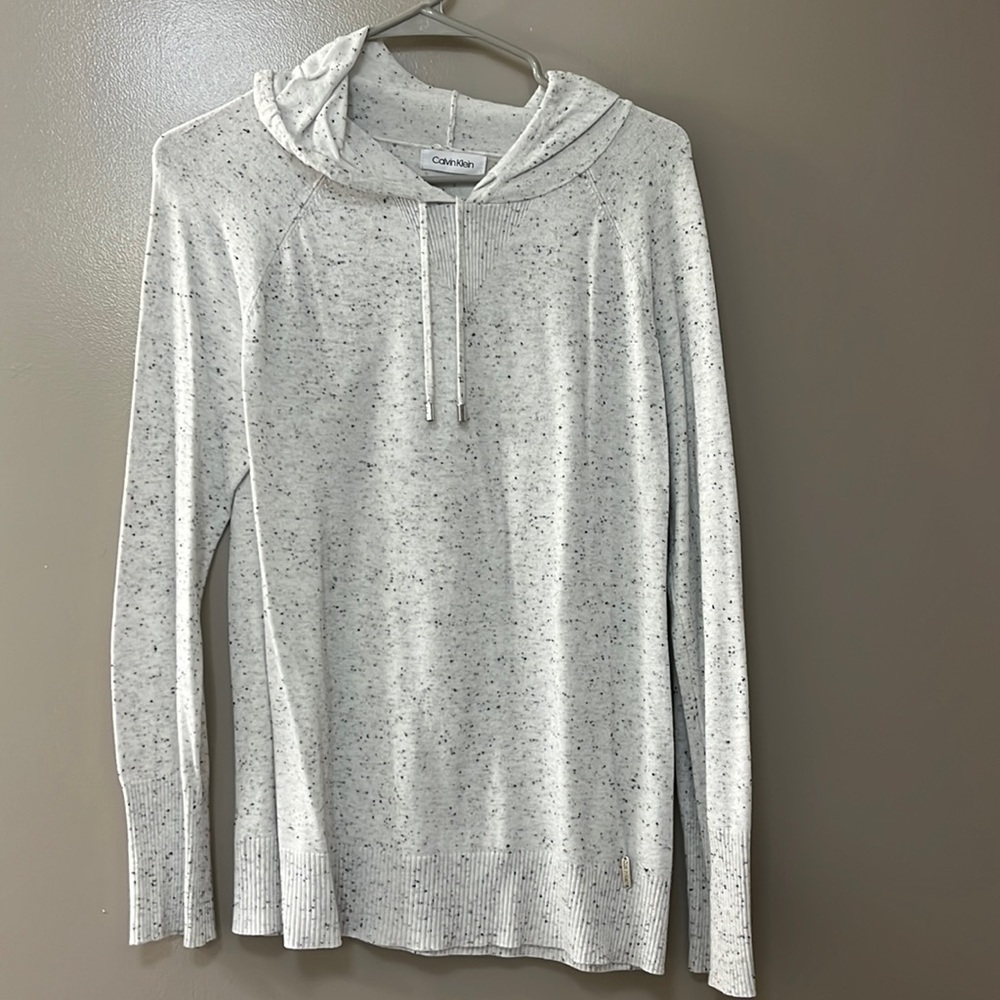 Calvin Klein - light weight - white and black spotted sweater - size M